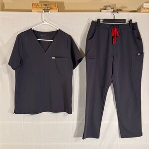 Figs Charcoal gray Scrub set